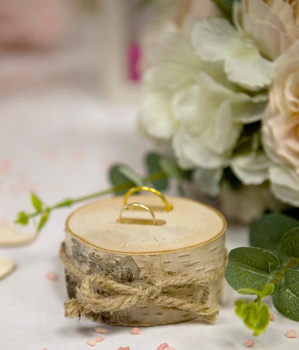 Porte alliance mariage en rondin de bois champetre