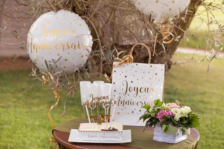 Sachet cadeau anniversaire blanc et or