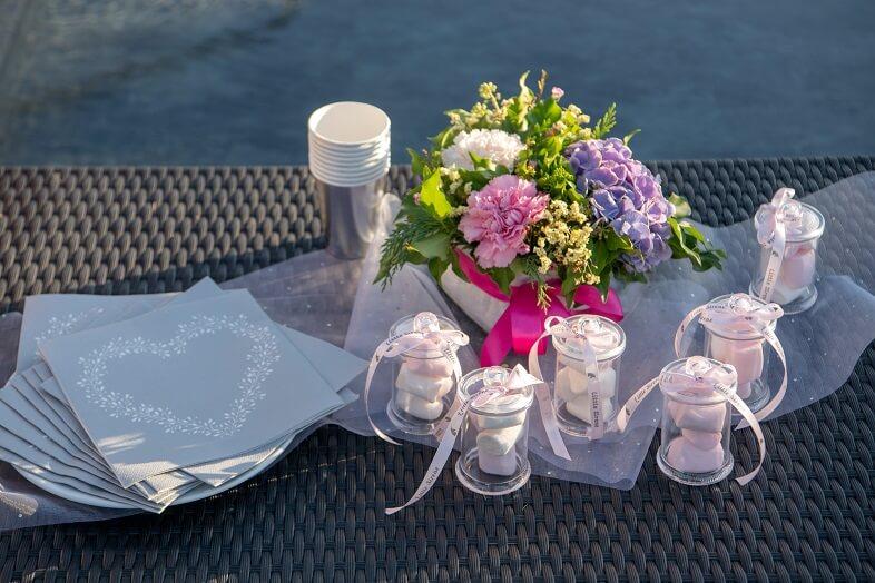 Serviette airlaid coeur argente