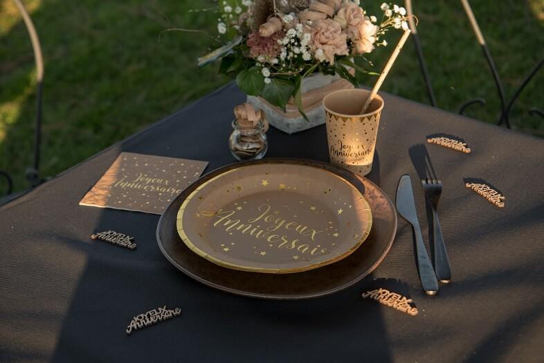 Serviette anniversaire cocktail krat naturel et doree or metallique