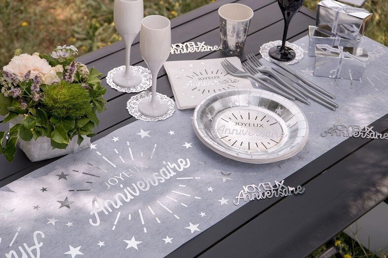 Serviette en papier jetable joyeux anniversaire blanc et argent