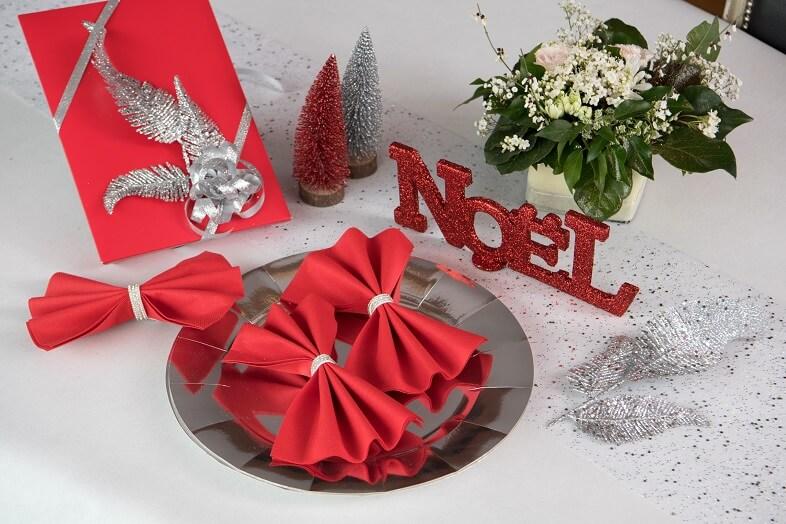 Serviette rouge de noel 1