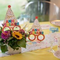 Soiree de fete enfant avec lunette joyeux anniversaire