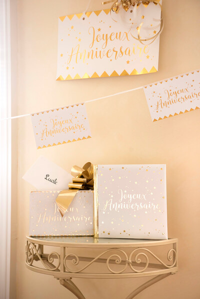 Urne anniversaire or et blanche