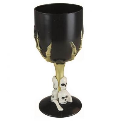 Verre a pied decoratif halloween pirate tete de mort crane